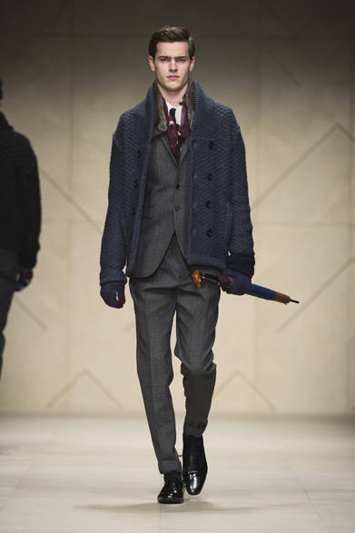 <strong>BURBERRY PRORSUM｜バーバリー プローサム</strong>　©BURBERRY