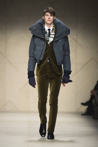 <strong>BURBERRY PRORSUM｜バーバリー プローサム</strong>　©BURBERRY