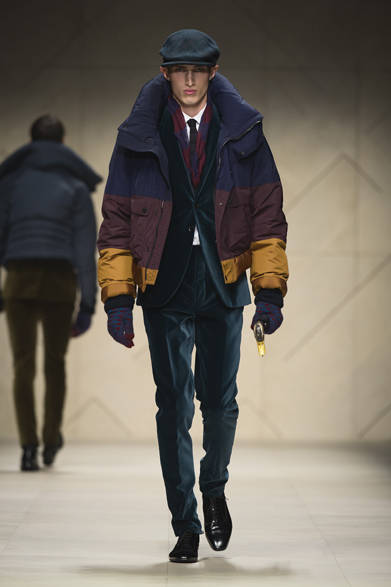 <strong>BURBERRY PRORSUM｜バーバリー プローサム</strong>　©BURBERRY