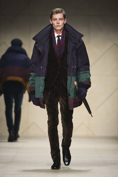 <strong>BURBERRY PRORSUM｜バーバリー プローサム</strong>　©BURBERRY