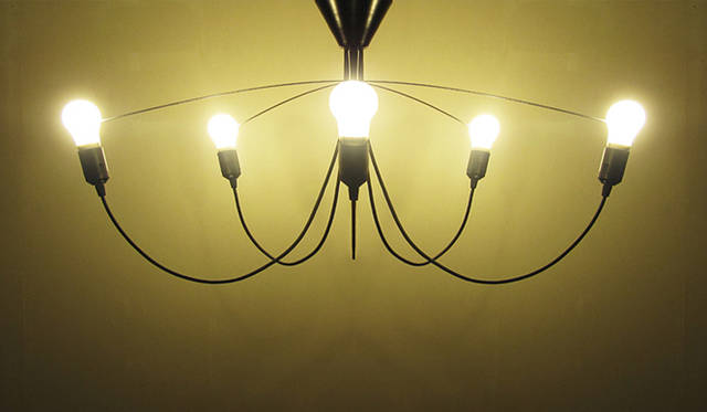 <strong>「Heavy Guy Chandelier（ヘビー・ガイ・シャンデリア）」</strong>