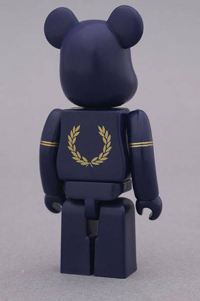 <strong>FRED PERRY｜フレッドペリー</strong>　FRED PERRY 60th Anniversary BE@RBRICK<br>BE@RBRICK TM ＆ © 2001-2012 MEDICOM TOY CORPORATION. All rights reserved.