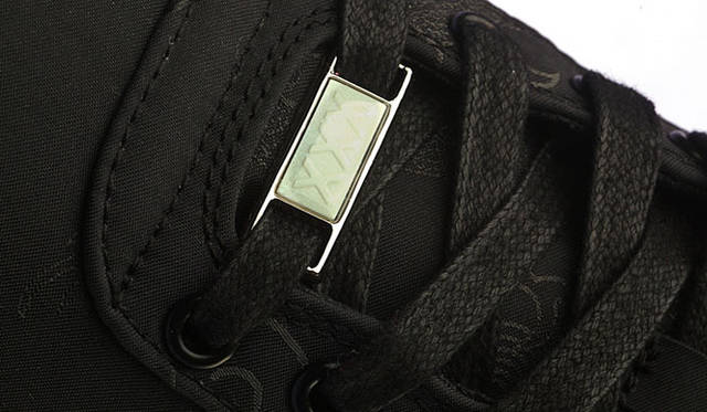 <strong>NIKE｜ナイキ</strong>　2012干支コレクション「NIKE AIR FORCE 1 LOW SUPREME」 1万8900円