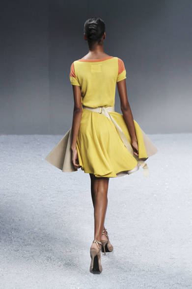 <strong>sacai｜サカイ</strong>　2012年春夏ウィメンズコレクション