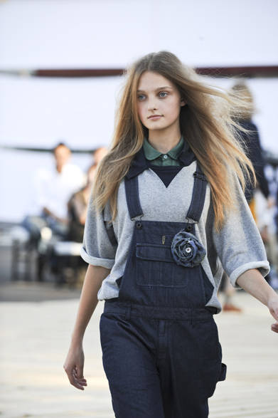 <strong>FACTOTUM femme｜ファクトタム ファム</strong>　2012年春夏コレクション<br /><br /><#IMAGELINK_EX_(auto)_(CT_2_25201_80)_(http://rumors.jp/factotum_femme/list.html?af=opn02_120220)_(_blank)_(rumors｜通販サイトへ)#>