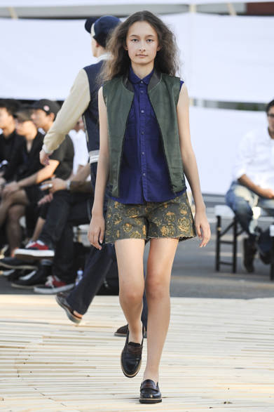 <strong>FACTOTUM femme｜ファクトタム ファム</strong>　2012年春夏コレクション<br /><br /><#IMAGELINK_EX_(auto)_(CT_2_25201_80)_(http://rumors.jp/factotum_femme/list.html?af=opn02_120220)_(_blank)_(rumors｜通販サイトへ)#>