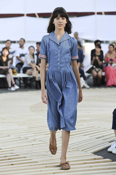 <strong>FACTOTUM femme｜ファクトタム ファム</strong>　2012年春夏コレクション<br /><br /><#IMAGELINK_EX_(auto)_(CT_2_25201_80)_(http://rumors.jp/factotum_femme/list.html?af=opn02_120220)_(_blank)_(rumors｜通販サイトへ)#>