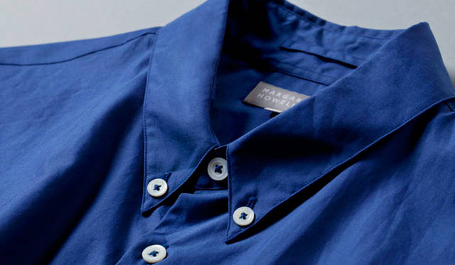 <strong>MARGARET HOWELL｜マーガレット・ハウエル</strong>　シャツ2 万7300 円（マーガレット・ハウエル）