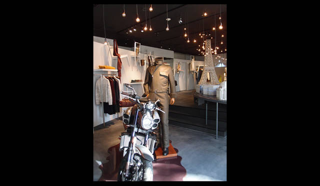 <strong>HERMÈS｜エルメス</strong>　メンズのアイテムがズラリと揃う