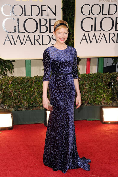 <strong>第69回ゴールデン・グローブ賞 授賞式スナップ</strong>　新作映画『マリリン7日間／My Week with Marylyn』でマリリン・モンロー役を演じたミシェル・ウィリアムズ。フォーエバーマークダイヤモンドをあしらったジュエリーを着用して登場した。