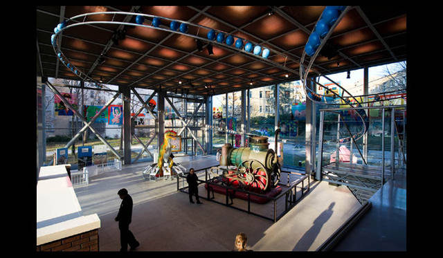 <strong>『BEAT TAKESHI KITANO 絵描き小僧展』</strong><br />View of the exhibition Beat Takeshi Kitano,Gosse de peintre,Foundation Cartier pour l’art contemporain,Paris,2010  ©Office Kitano Inc. Photo Olivier Ouadah