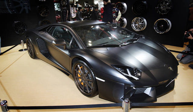 東京オートサロン2012｜<strong>HYPER FORGED｜ハイパーフォージド</strong>　HYPER FORGED製ホイール装着車両: ランボルギーニ  アヴェンタドール