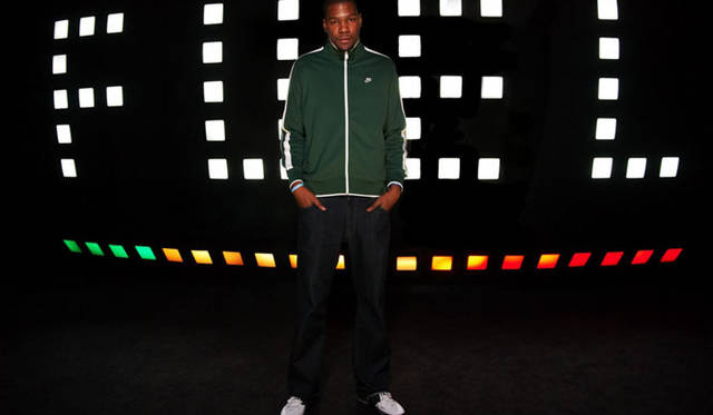 <strong>NIKE｜ナイキ</strong>　「NIKE+ FuelBand」　ケビン・デュラント