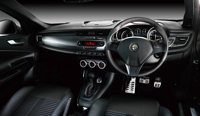 <strong>Alfa Romeo Giulietta｜アルファ ロメオ ジュリエッタ</strong>
