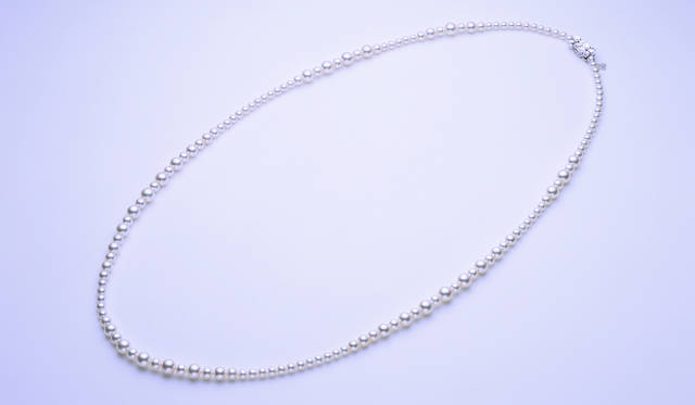 <strong>MIKIMOTO｜ミキモト</strong>　ネックレス（KZ-1279ZB）54万6000円（留金/銀製 アコヤ真珠、パールサイズ約4.5mm以上8.0mm未満、長さ約80cm）