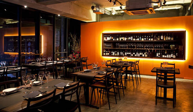 <strong>レストラン『ヌッフデュパプ 六本木』</strong>　