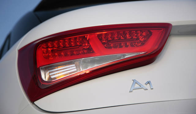 <strong>AUDI A1｜アウディ A1</strong>　