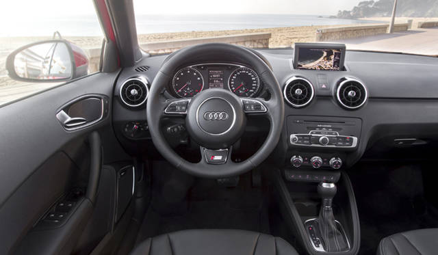 <strong>AUDI A1｜アウディ A1</strong>　