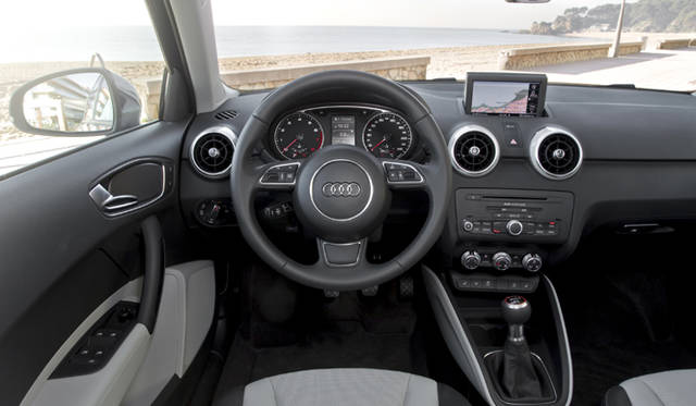 <strong>AUDI A1｜アウディ A1</strong>　