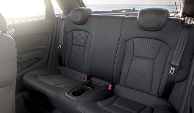 <strong>AUDI A1｜アウディ A1</strong>　