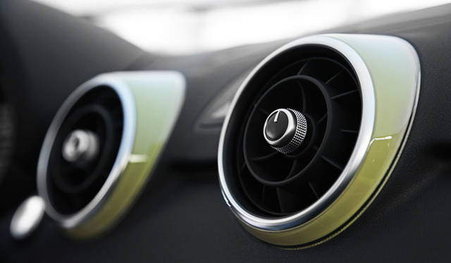 <strong>AUDI A1｜アウディ A1</strong>　