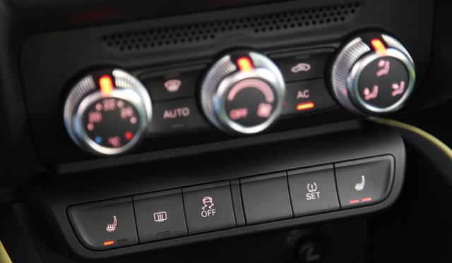 <strong>AUDI A1｜アウディ A1</strong>　