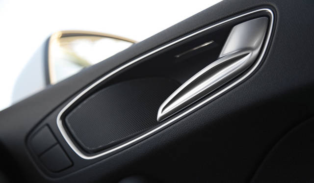 <strong>AUDI A1｜アウディ A1</strong>　