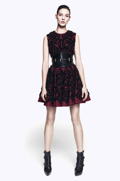 <strong>ALEXANDER McQUEEN｜アレキサンダー・マックイーン</strong>　2012-13年秋冬プレコレクション速報