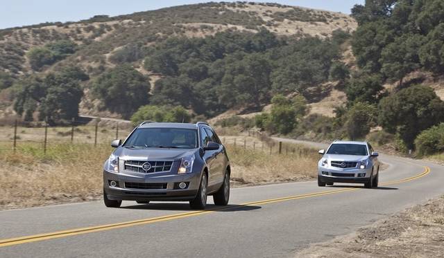 <strong>Cadillac SRX Crossover｜キャディラックSRXクロスオーバー</strong>（本国仕様）