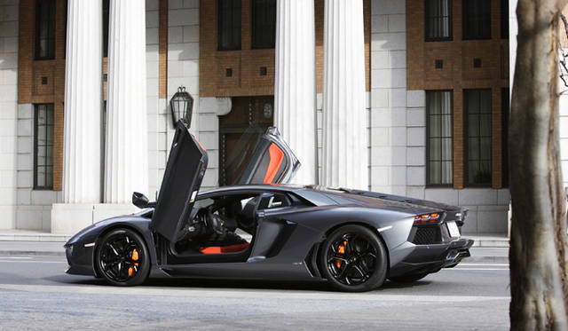 <strong>Lamborghini Aventador LP700-4｜ランボルギーニ アヴェンタドール LP700-4</strong>　
