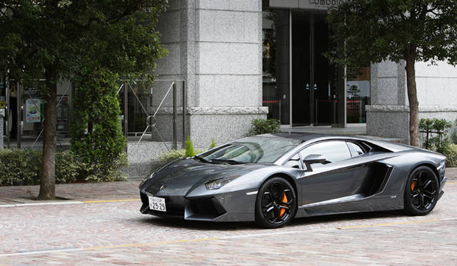 <strong>Lamborghini Aventador LP700-4｜ランボルギーニ アヴェンタドール LP700-4</strong>　
