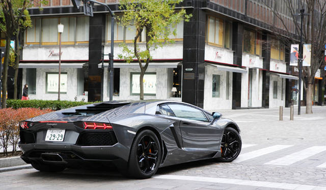 <strong>Lamborghini Aventador LP700-4｜ランボルギーニ アヴェンタドール LP700-4</strong>　