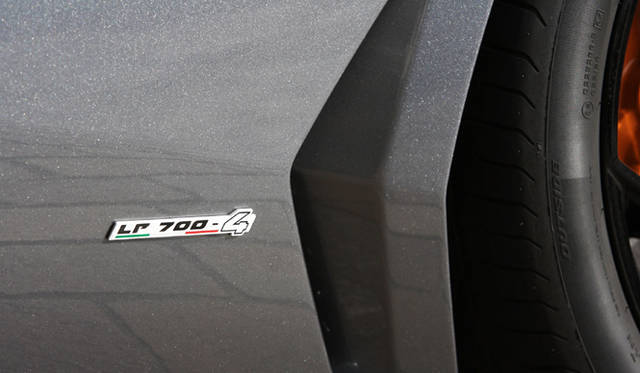 <strong>Lamborghini Aventador LP700-4｜ランボルギーニ アヴェンタドール LP700-4</strong>　