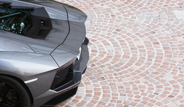 <strong>Lamborghini Aventador LP700-4｜ランボルギーニ アヴェンタドール LP700-4</strong>　