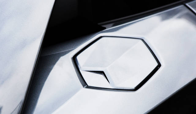 <strong>Lamborghini Aventador LP700-4｜ランボルギーニ アヴェンタドール LP700-4</strong>　