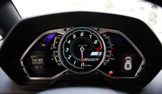 <strong>Lamborghini Aventador LP700-4｜ランボルギーニ アヴェンタドール LP700-4</strong>　