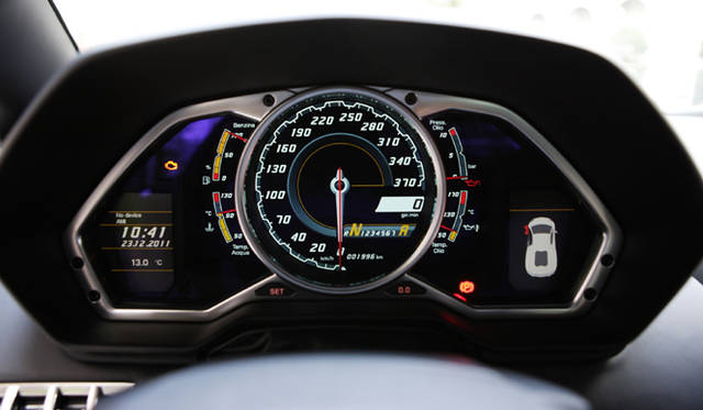 <strong>Lamborghini Aventador LP700-4｜ランボルギーニ アヴェンタドール LP700-4</strong>　