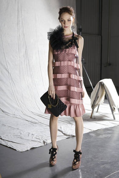 <strong>MOSCHINO｜モスキーノ</strong>　2012-13年秋冬プレコレクション速報