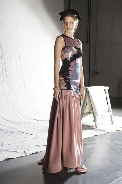 <strong>MOSCHINO｜モスキーノ</strong>　2012-13年秋冬プレコレクション速報