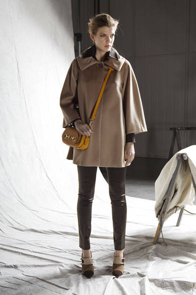 <strong>MOSCHINO｜モスキーノ</strong>　2012-13年秋冬プレコレクション速報