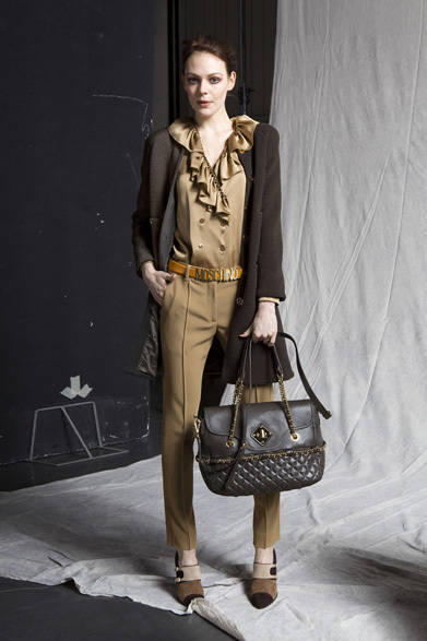 <strong>MOSCHINO｜モスキーノ</strong>　2012-13年秋冬プレコレクション速報