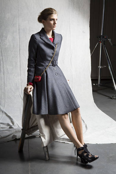 <strong>MOSCHINO｜モスキーノ</strong>　2012-13年秋冬プレコレクション速報