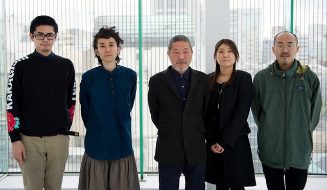 <strong>COSMIC TRAVELERS -Toward the Unknown(コズミック・トラベラーズ － 未知への旅)</strong>　左から佐藤允、高木正勝、原口典之、塩保朋子、渡辺豪（敬称略）