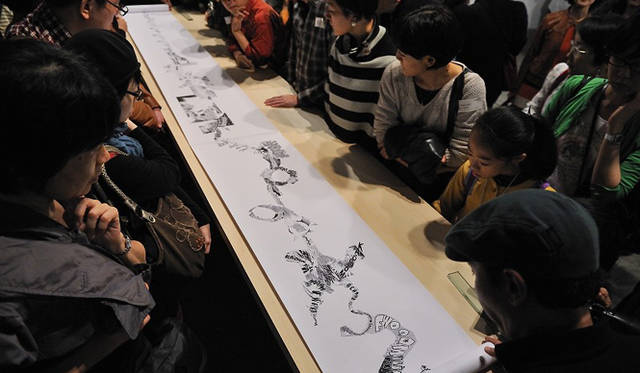 <strong>クリスチャン・マークレー ＆ 巻上公一 ショートインタビュー</strong>