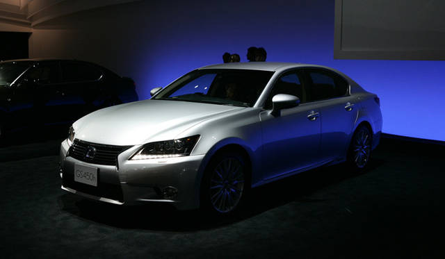<strong>LEXUS GS450h｜レクサス GS450h</strong>　東京モーターショー2011で初披露された新型GSシリーズ