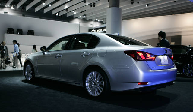 <strong>LEXUS GS450h｜レクサス GS450h</strong>　次世代レクサスの先駆モデルとして誕生