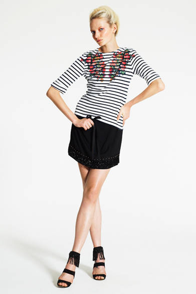 <strong>AMBELL｜アンベル</strong>　2012年春夏ウィメンズコレクション<br /><br /><#IMAGELINK_EX_(auto)_(CT_2_25201_79)_(http://rumors.jp/ambell/list.html?af=opn02_120220)_(_blank)_(rumors｜通販サイトへ)#>