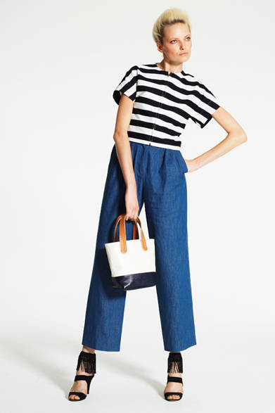 <strong>AMBELL｜アンベル</strong>　2012年春夏ウィメンズコレクション<br /><br /><#IMAGELINK_EX_(auto)_(CT_2_25201_79)_(http://rumors.jp/ambell/list.html?af=opn02_120220)_(_blank)_(rumors｜通販サイトへ)#>