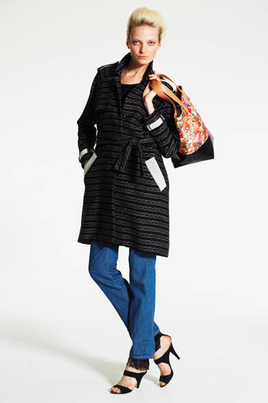 <strong>AMBELL｜アンベル</strong>　2012年春夏ウィメンズコレクション<br /><br /><#IMAGELINK_EX_(auto)_(CT_2_25201_79)_(http://rumors.jp/ambell/list.html?af=opn02_120220)_(_blank)_(rumors｜通販サイトへ)#>