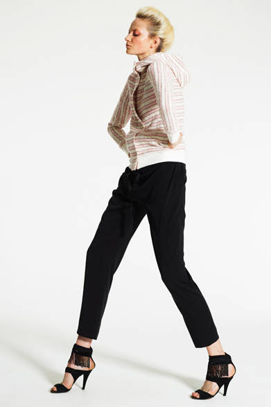 <strong>AMBELL｜アンベル</strong>　2012年春夏ウィメンズコレクション<br /><br /><#IMAGELINK_EX_(auto)_(CT_2_25201_79)_(http://rumors.jp/ambell/list.html?af=opn02_120220)_(_blank)_(rumors｜通販サイトへ)#>